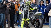 Publik Menunggu Tes Pertama Rossi Bersama Yamaha