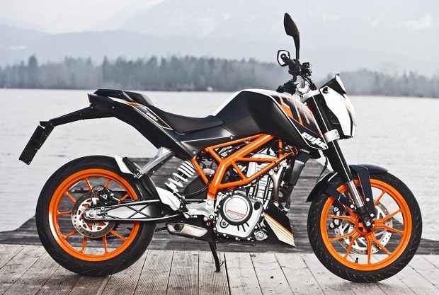 Motor Sport KTM Duke 390 di Pasar Global Otomotif