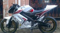 Modifikasi Simple New Vixion Warna Putih