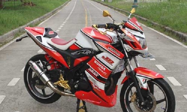  Modifikasi  Honda  CB150R Street Fire Tua  Muda Tidak 