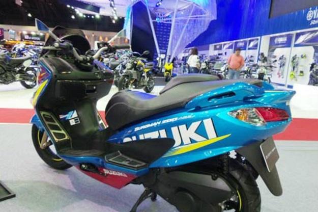 Modifikasi  Suzuki Burgman 200 Ala MotoGP, Modal Kecil Dengan Hasil Besar