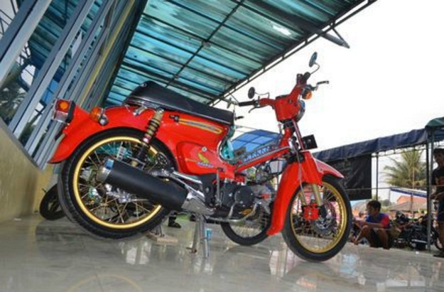 Modifikasi Honda C70 Berpenampilan Retro  dan Tetap Modern  